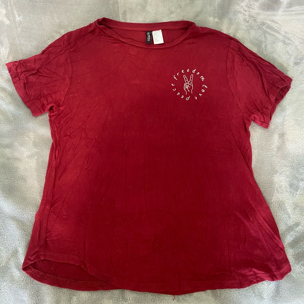 H&M Red Graphic Tee - Size S